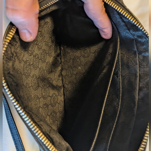 Michael kors crossbody purse - Picture 6 of 7